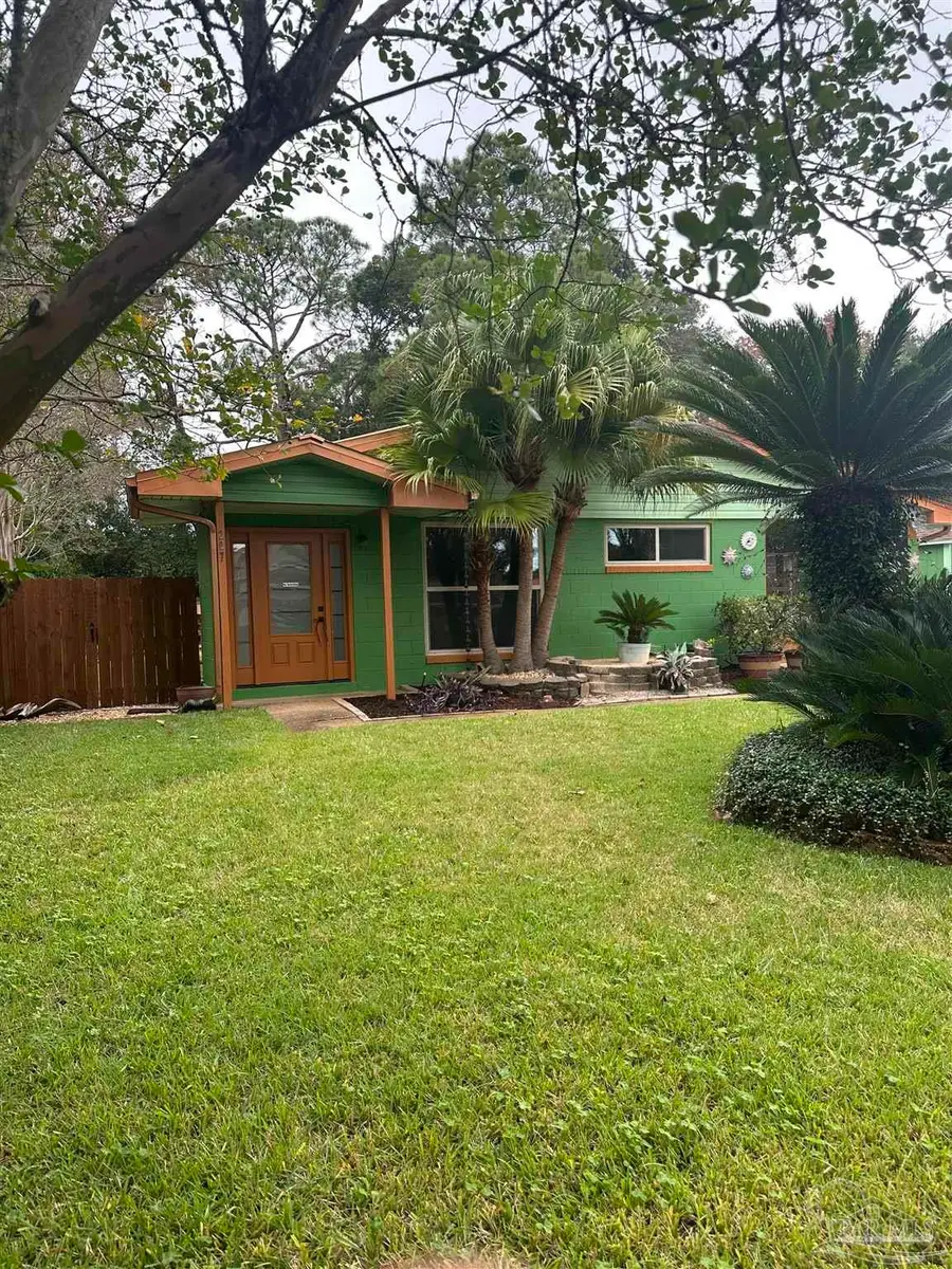 207 California Dr Ne, Fort Walton Beach, FL 32548 - Image #2