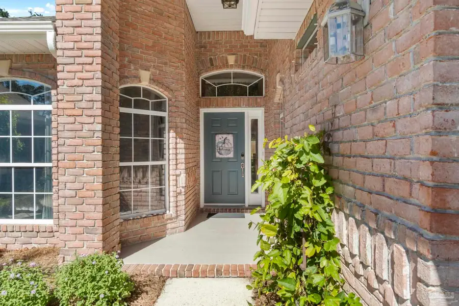 4062 Oak Pointe Dr, Gulf Breeze, FL 32563 - Image #2