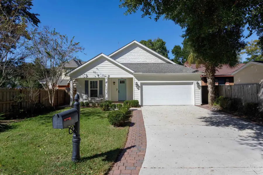 402 Bayshore Dr, Pensacola, FL 32507 - Image #3