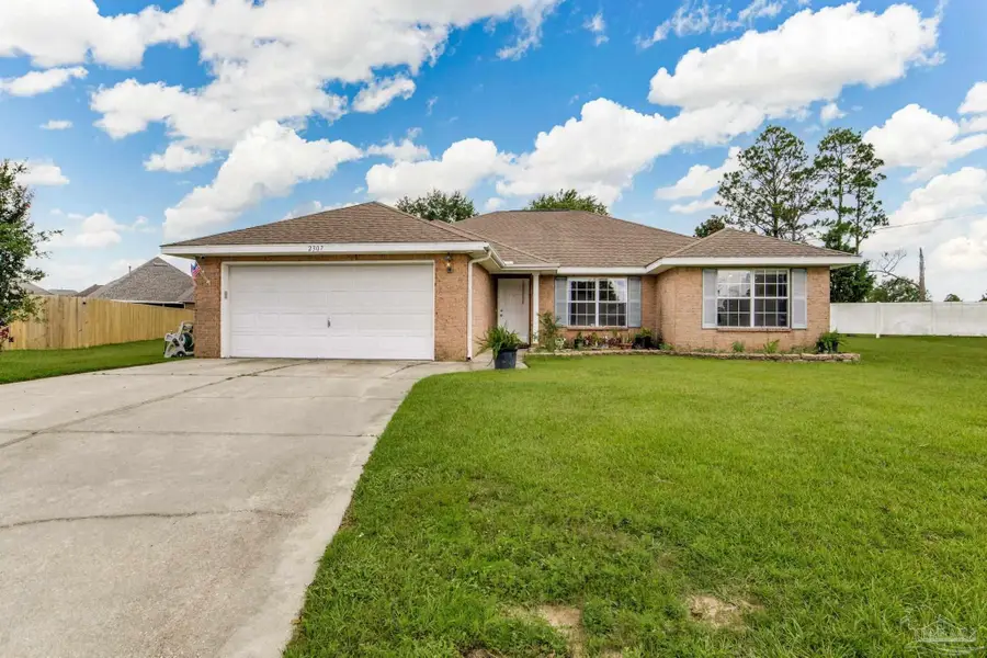 2307 Tall Oak Dr, Cantonment, FL 32533 - Image #2