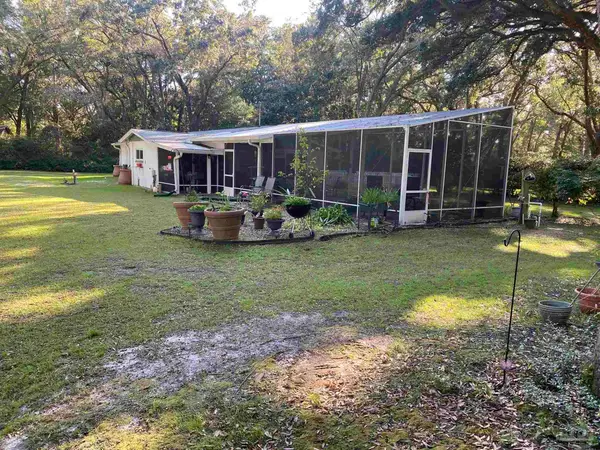 3372 Childers St, Milton, FL 32583