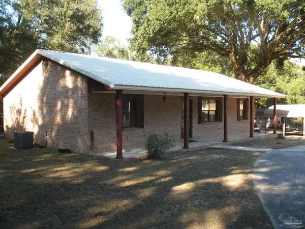 5720 Meadow Rd, Milton, FL 32583