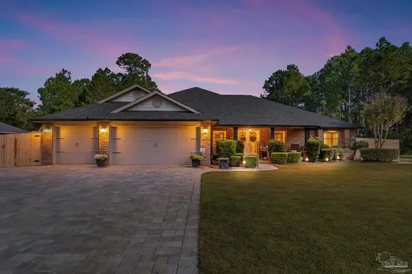 2628 Citrus Dr, Navarre, FL 32566