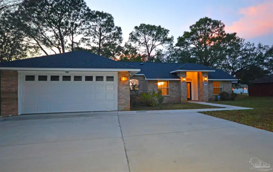 521 Long Lake Dr, Pensacola, FL 32506 - Image #2