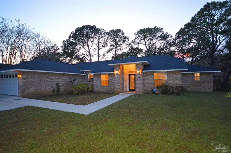 521 Long Lake Dr, Pensacola, FL 32506 - Image #3