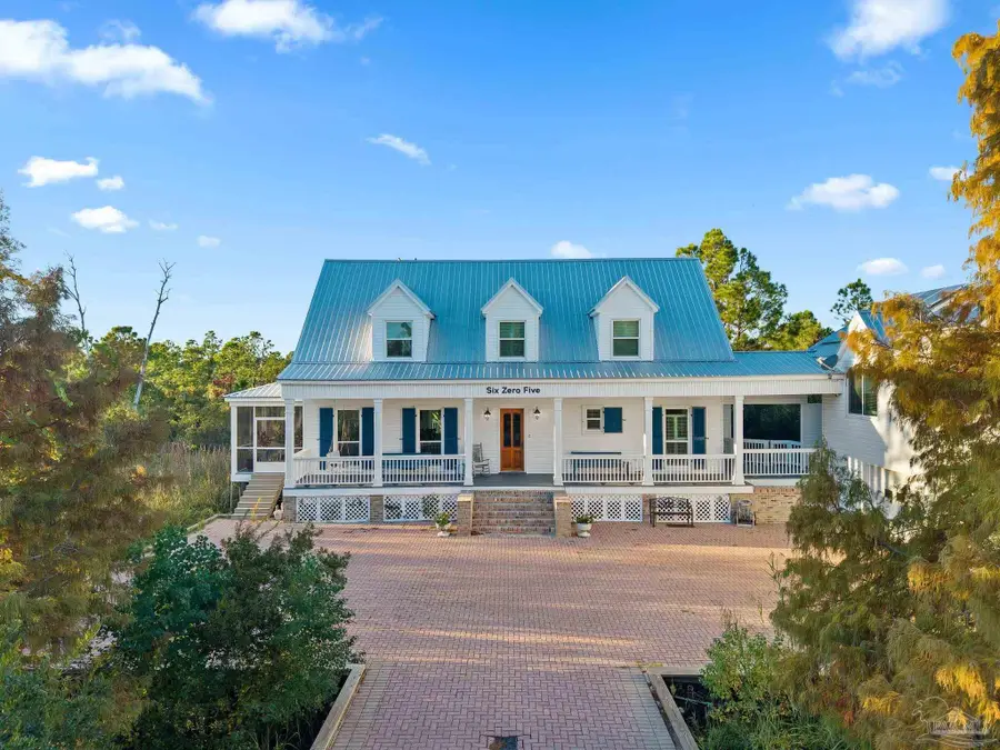 605 Chesapeake Dr, Gulf Breeze, FL 32561 - Image #2