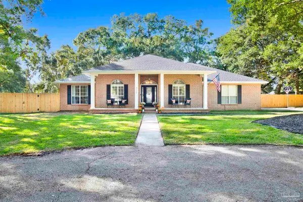 3137 Runnymede Rd, Pensacola, FL 32504