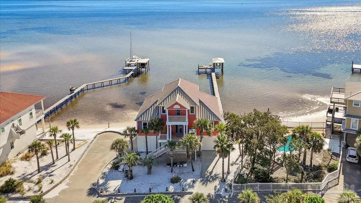 1894 Biscayne Cir Dr, Navarre, FL 32566 - Image #1