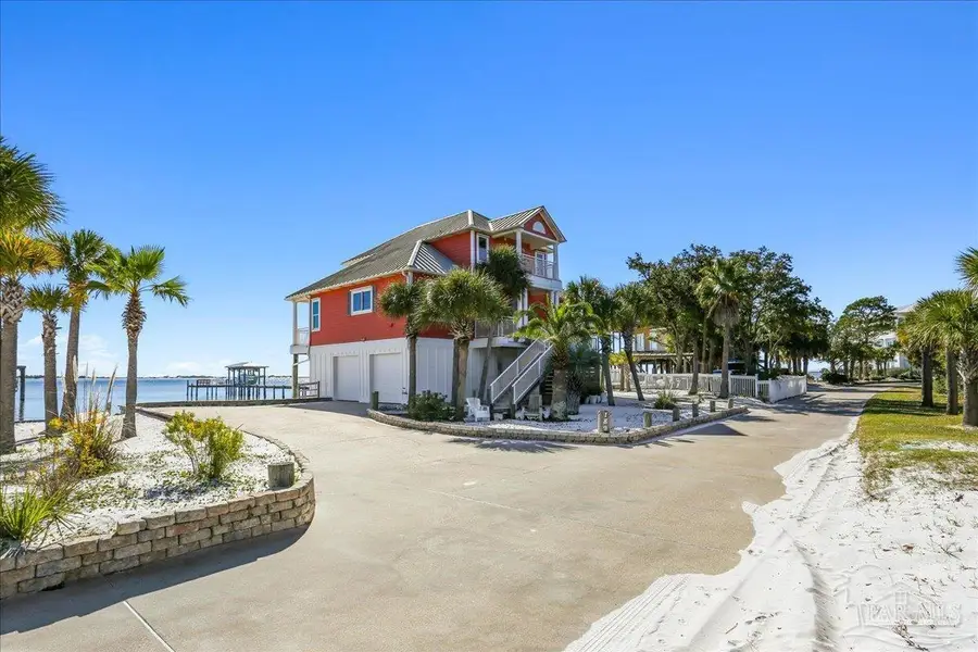 1894 Biscayne Cir Dr, Navarre, FL 32566 - Image #3