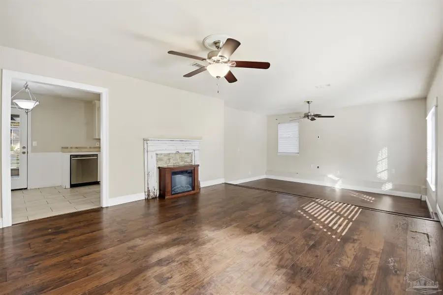 6630 Helms Rd, Pensacola, FL 32526 - Image #3