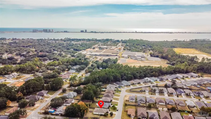 2110 Catline Cir, Navarre, FL 32566 - Image #2