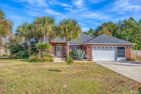 2064 Aurora Dr, Navarre, FL 32566