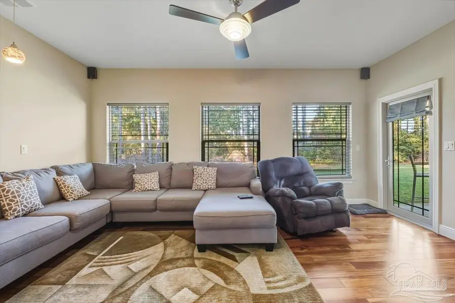 8756 Olivera St, Navarre, FL 32566 - Image #3