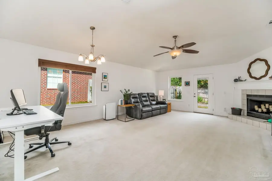 10392 Vintage Dr, Pensacola, FL 32514 - Image #3
