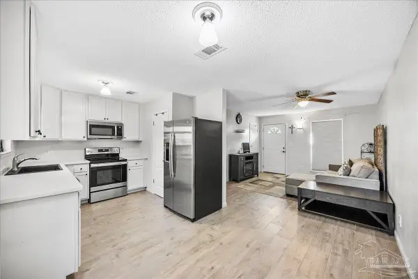 2961 English Oak Cir, Pensacola, FL 32526