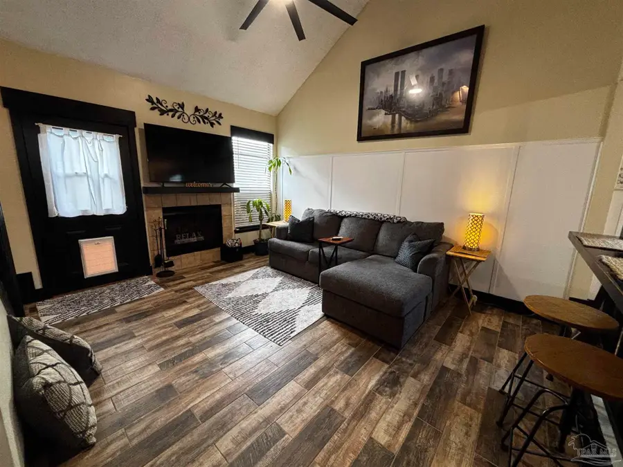 7257 Lago Vista Ct, Pensacola, FL 32506 - Image #2