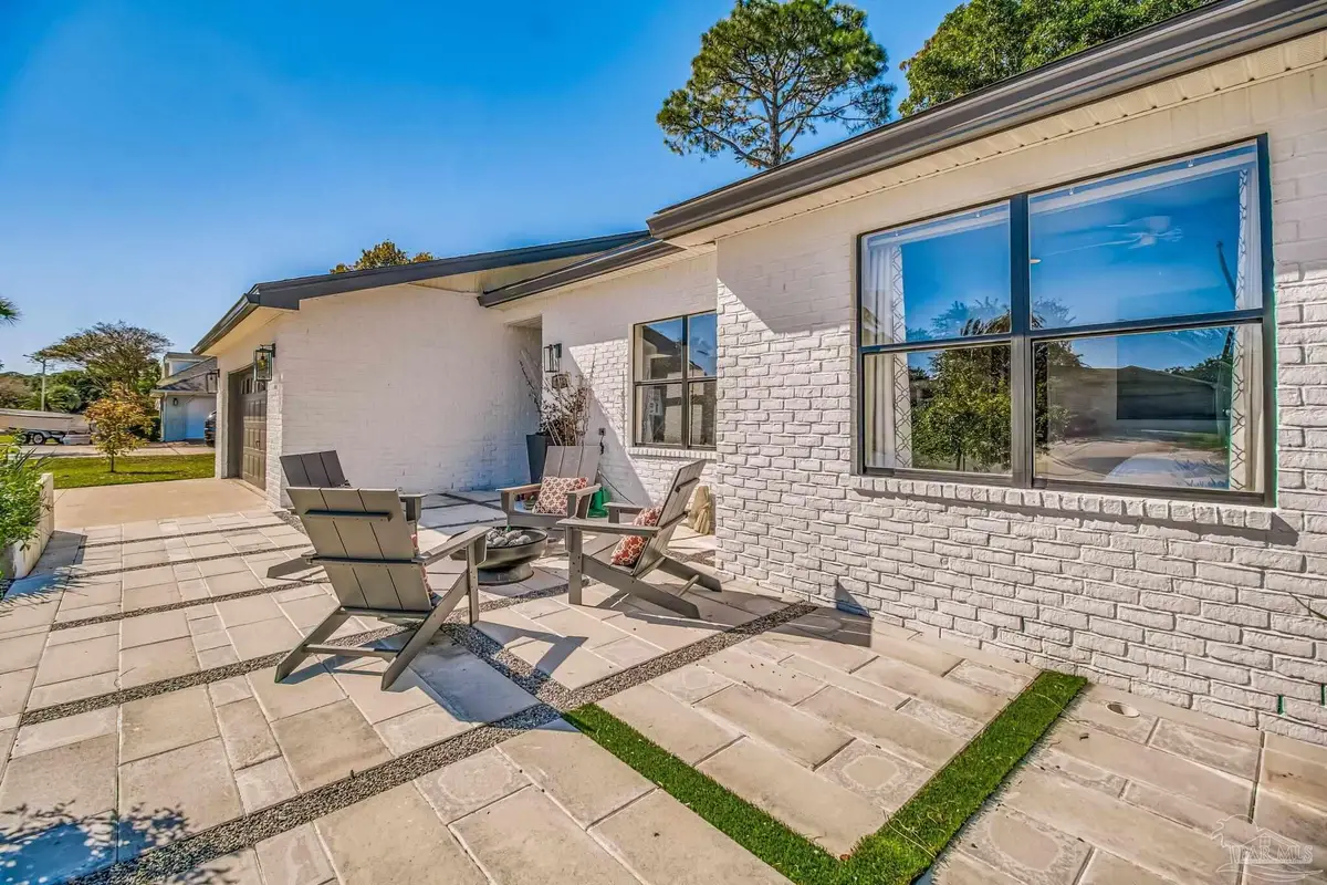 975 Grand Canal St, Gulf Breeze, FL 32563 - Image #1