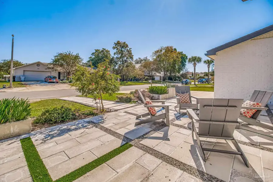 975 Grand Canal St, Gulf Breeze, FL 32563 - Image #2