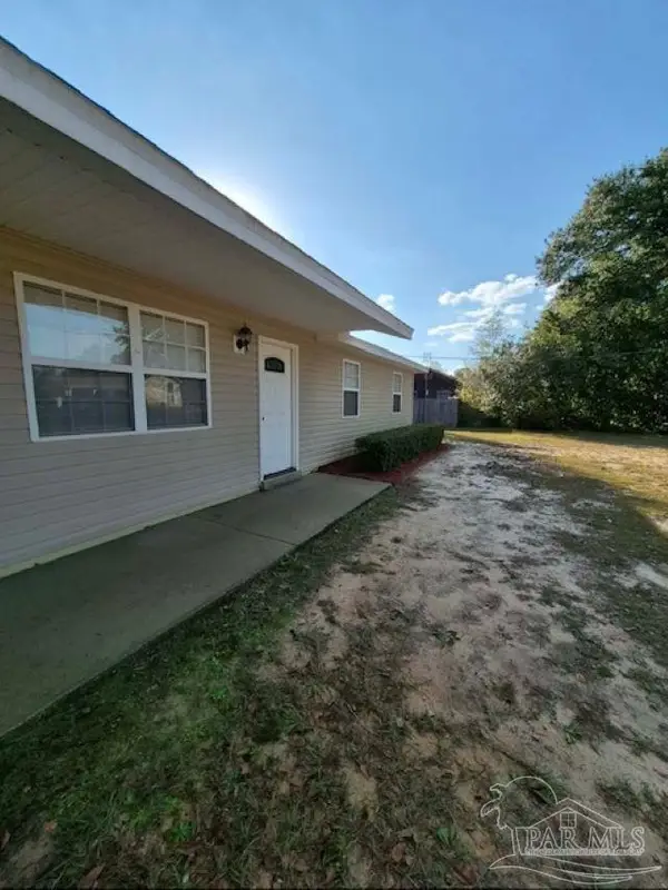 4071 Diamond St, Pace, FL 32571