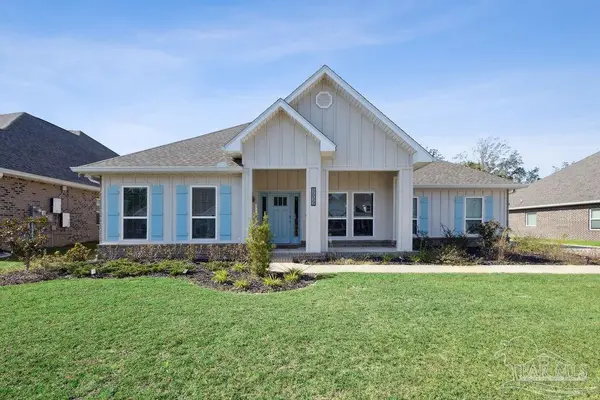 5659 Blake Ln, Pace, FL 32571