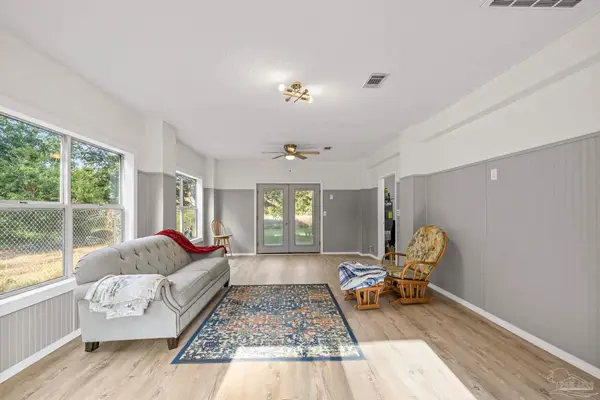 5770 Trout Bayou Cir, Milton, FL 32583