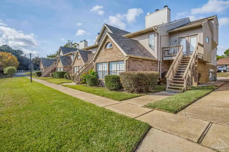 7150 Plantation Dr #222, Pensacola, FL 32504 - Image #2