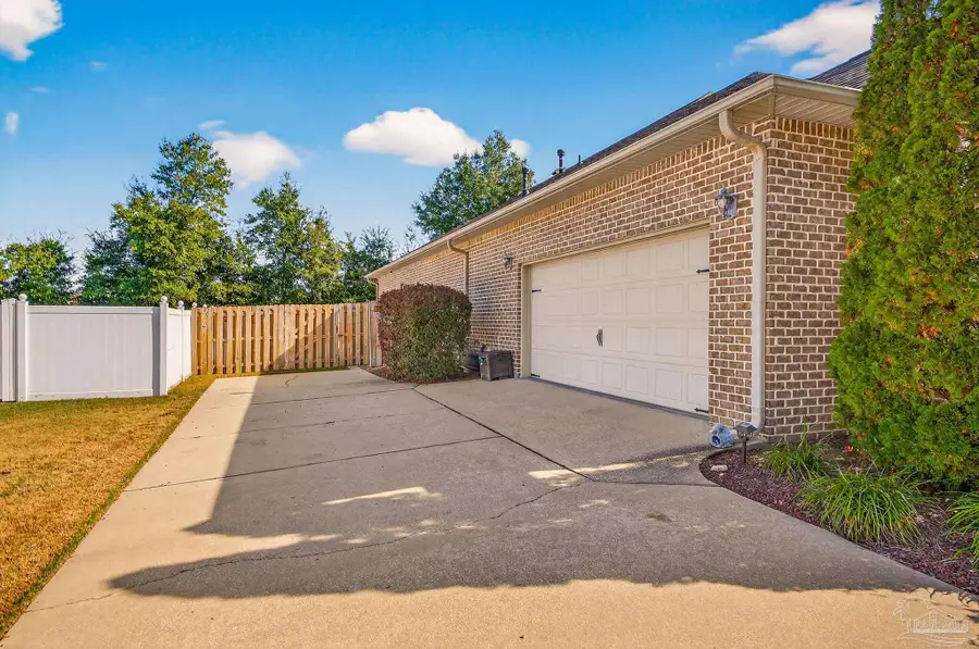 5975 Arch Ave, Pensacola, FL 32526 - Image #3