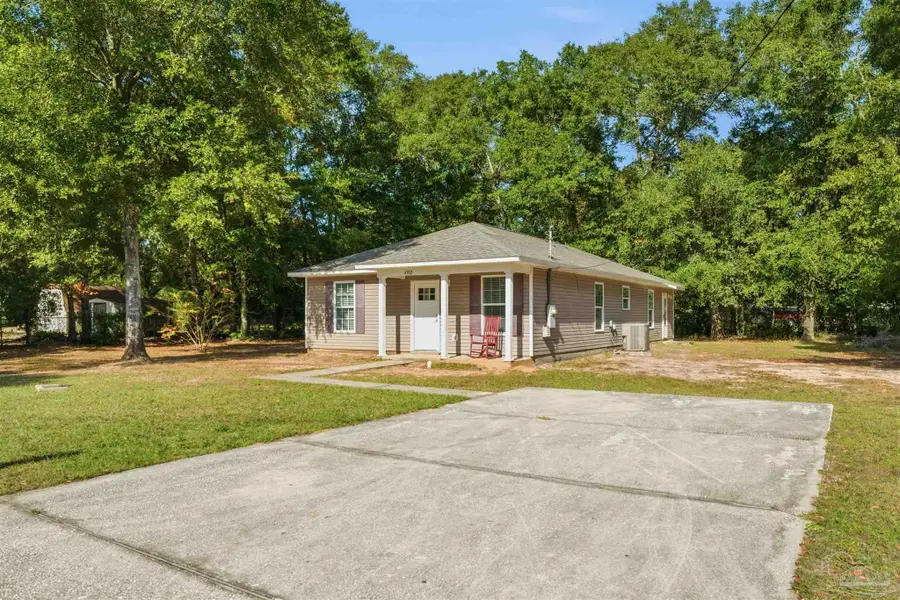 6582 Lee St, Milton, FL 32570 - Image #2