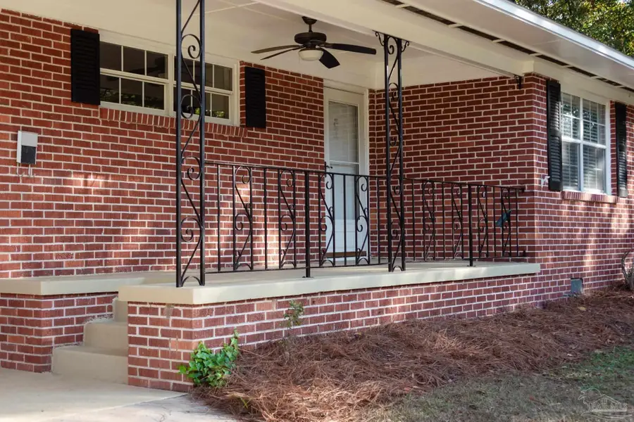 806 Watson Ave, Cantonment, FL 32533 - Image #3