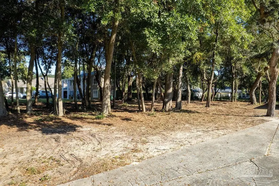 333 Valancia St, Gulf Breeze, FL 32561 - Image #3