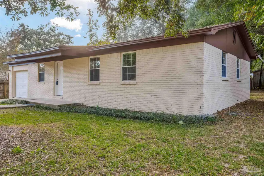 5607 Scotland Cir, Pensacola, FL 32526 - Image #2