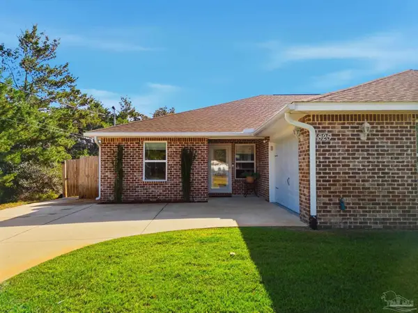 1825 Sundown Dr, Navarre, FL 32566