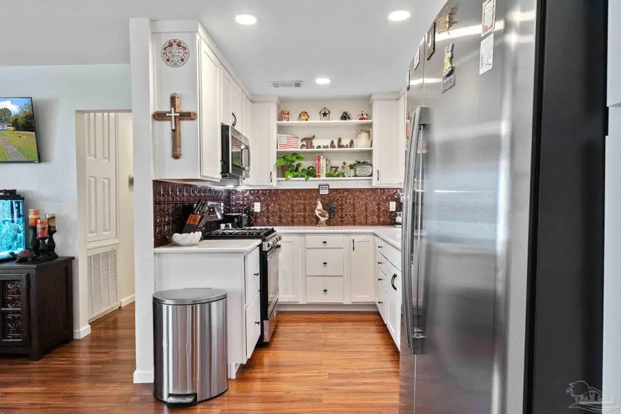 507 E Pine St, Atmore, AL 36502 - Image #2