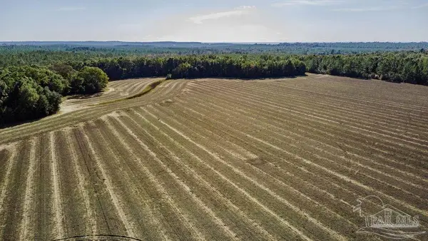 2A Segrest Rd, Pace, FL 32571