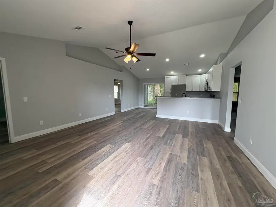 434 Hilburn Ln, Pensacola, FL 32504 - Image #2