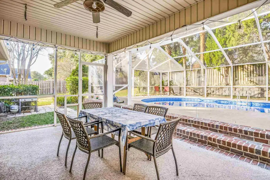 946 Bucyrus Ln, Cantonment, FL 32533 - Image #3