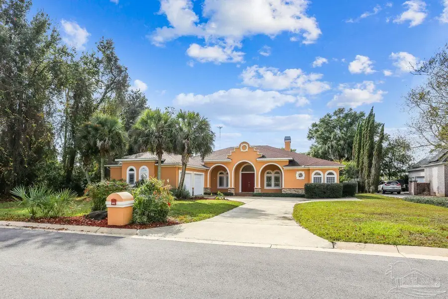 4049 Curlew Dr, Pensacola, FL 32514 - Image #2