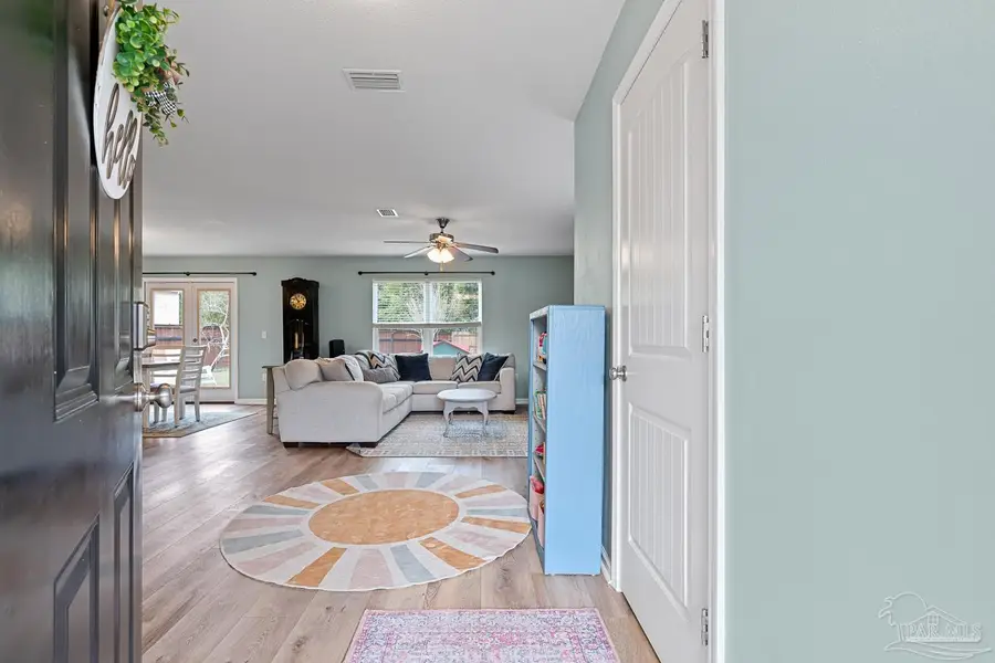 5905 Little Leaf Ct, Milton, FL 32570 - Image #2