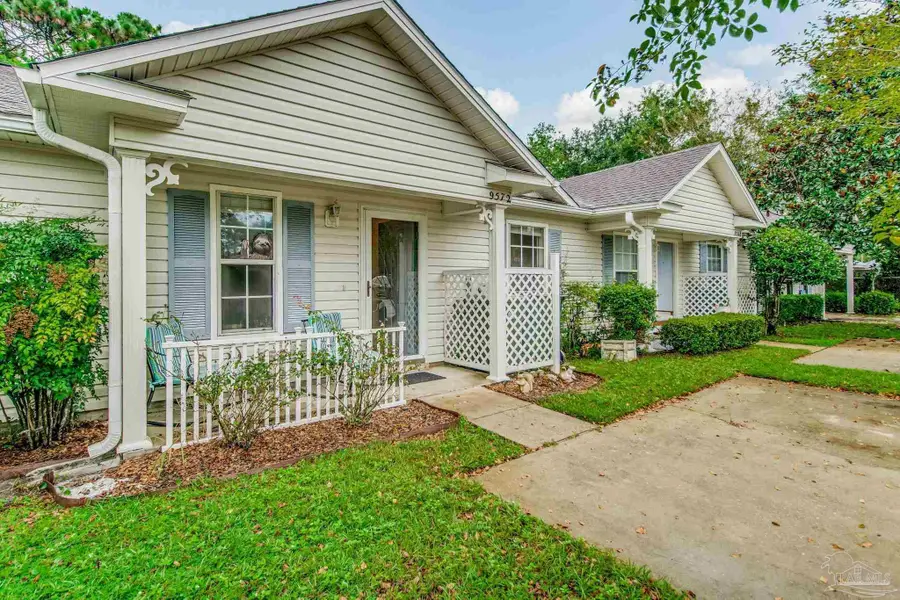 9572 Cobblebrook Dr, Pensacola, FL 32506 - Image #2