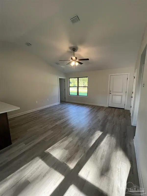 6328 Simpson St, Milton, FL 32570