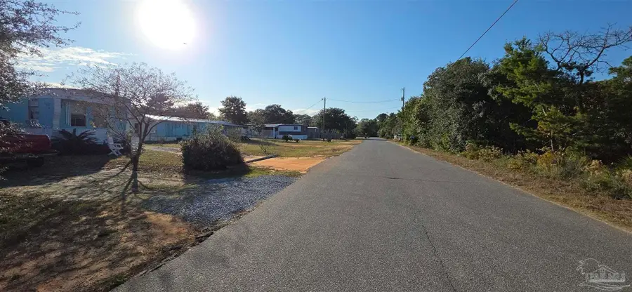 5832 Capitol Dr, Gulf Breeze, FL 32563 - Image #2