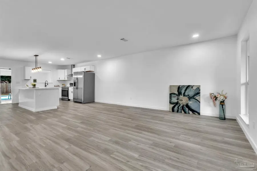 4044 Elmcrest Dr, Pensacola, FL 32504 - Image #3