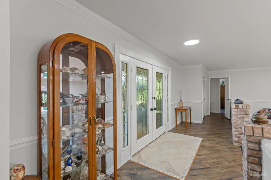 2725 Jarada Dr, Pensacola, FL 32526 - Image #2