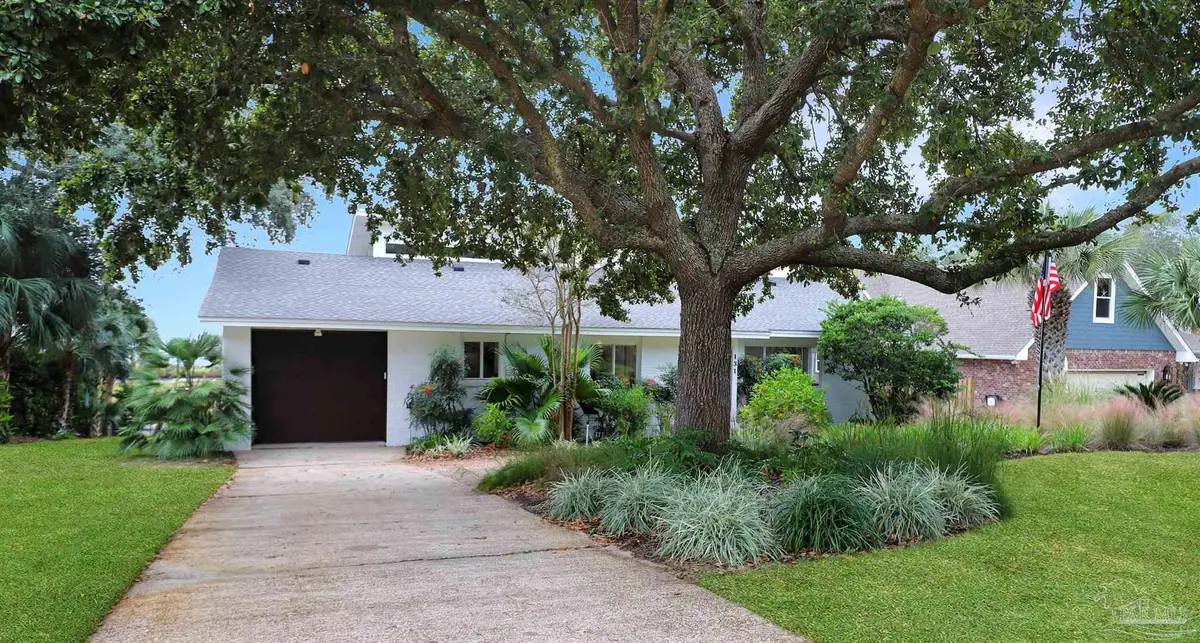 131 Shoreline Dr, Gulf Breeze, FL 32561 - Image #1