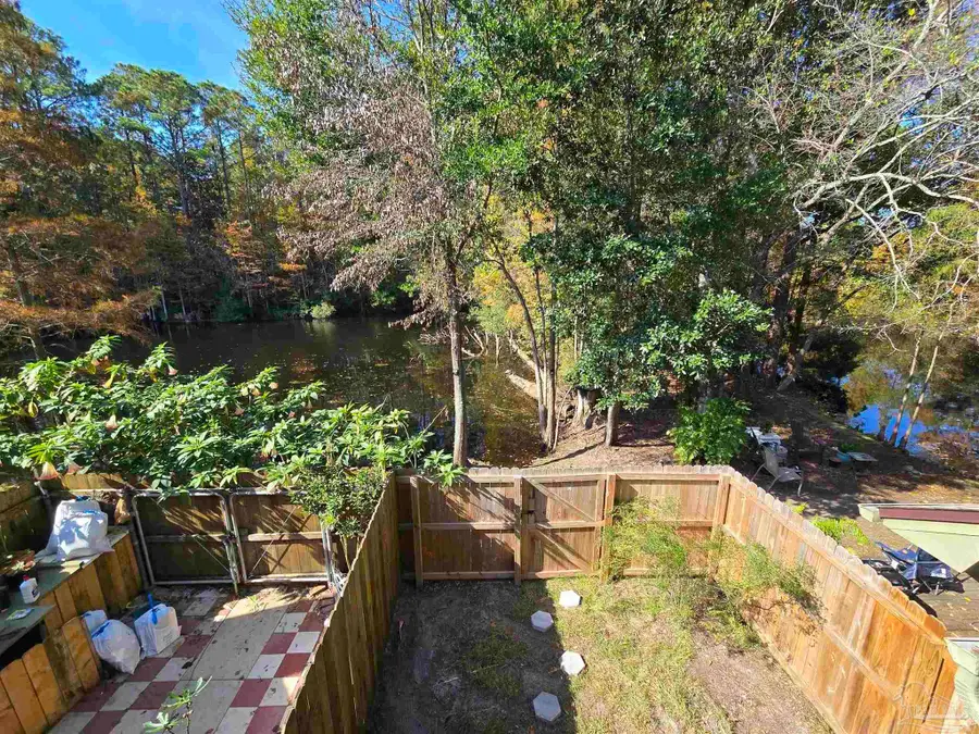 7221 Lago Vista Ct, Pensacola, FL 32506 - Image #2