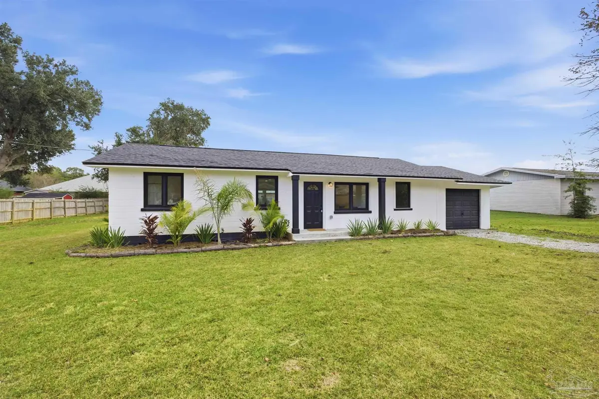 4732 Pine Ln, Pace, FL 32571 - Image #1