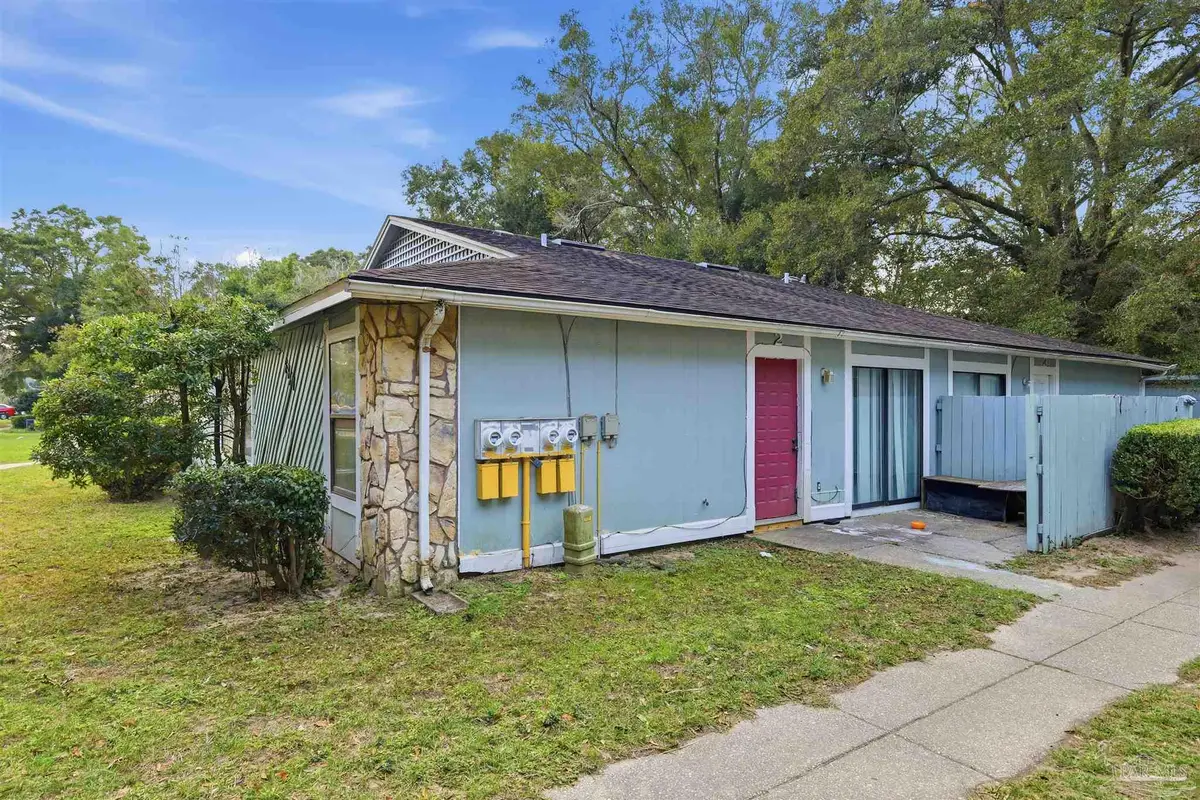 6831 Tiki Ln, Pensacola, FL 32503 - Image #1