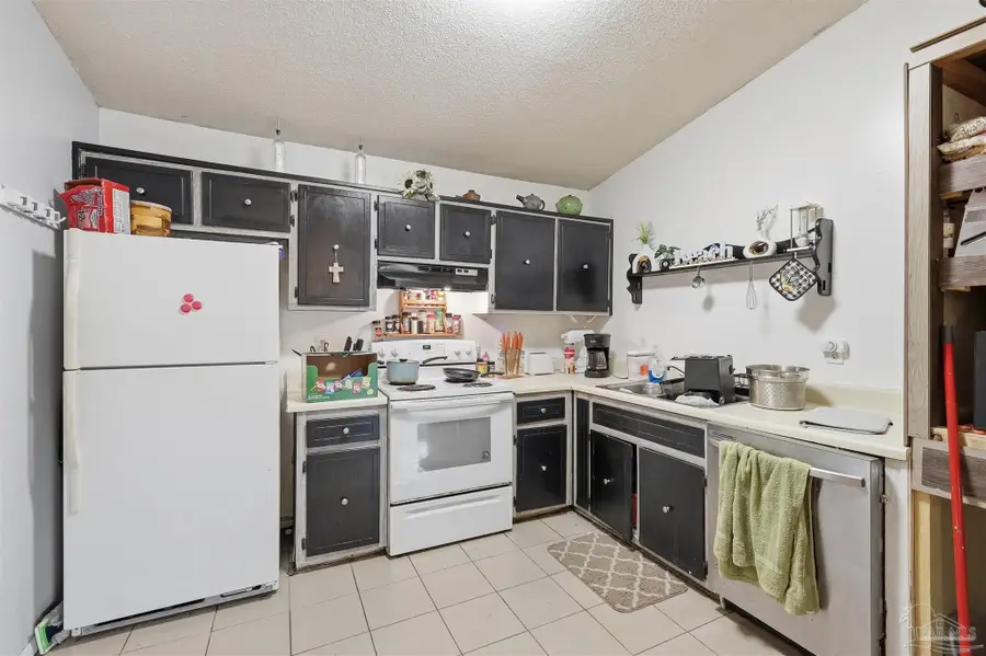 6831 Tiki Ln, Pensacola, FL 32503 - Image #3