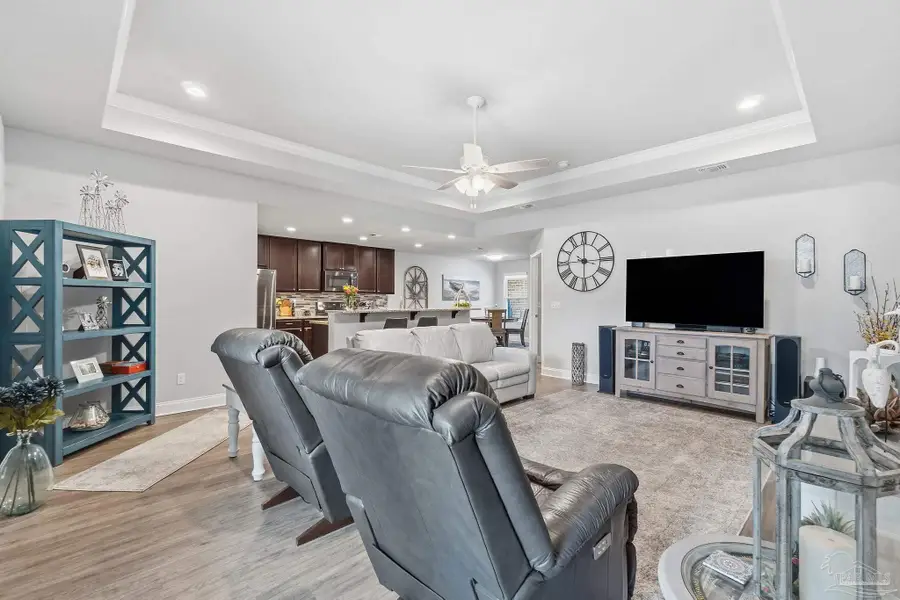 1827 Sundown Dr, Navarre, FL 32566 - Image #2