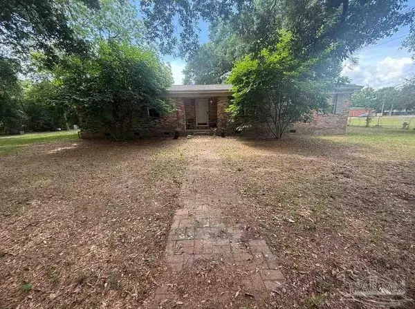 4751 W Spencer Field Rd, Pace, FL 32571